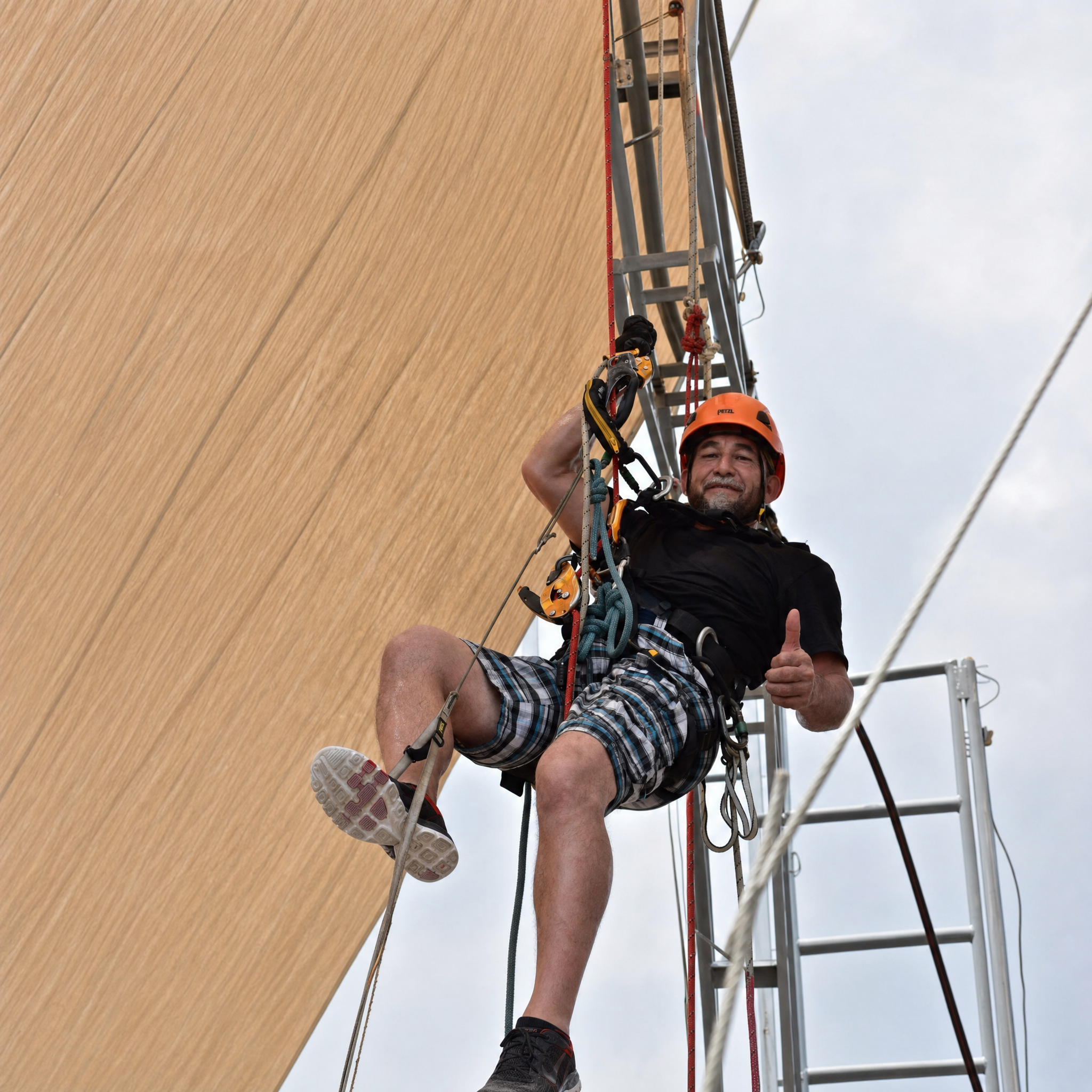 Participant descending with a positive signal